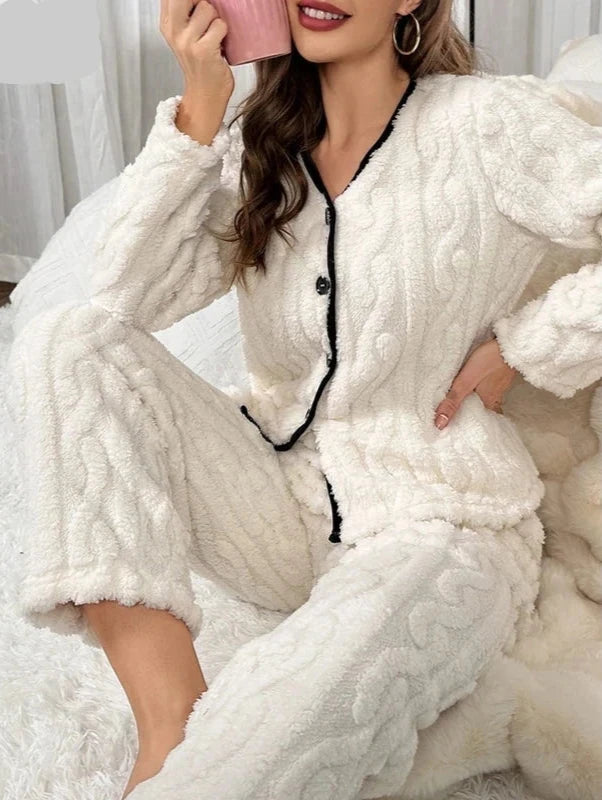 Pigiama DONNA invernale CORAL fleece fantasia KAREL manica lunga PILE Pigiama DONNA invernale CORAL fleece fantasia KAREL manica lunga PILE